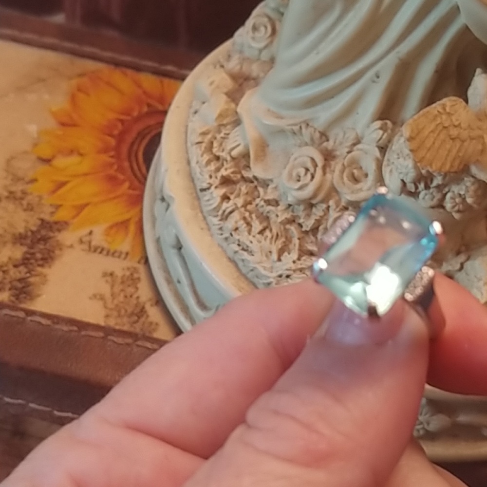 Blue Topaz ring💍 - Picture 2 of 4
